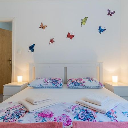 Apartman Antonija Cres Esterno foto