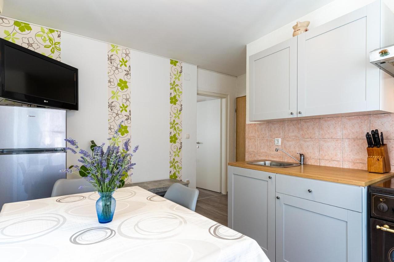 Apartman Antonija Cres Esterno foto