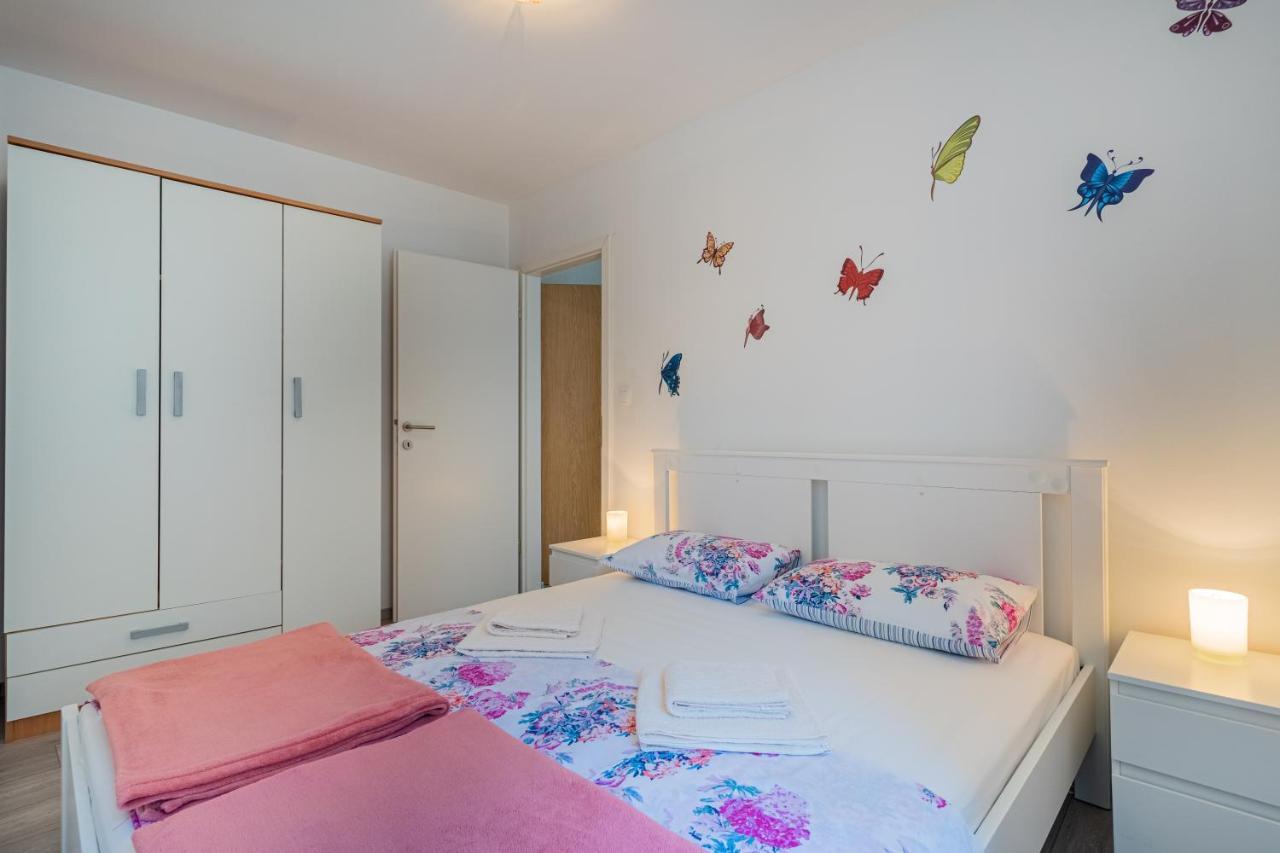 Apartman Antonija Cres Esterno foto