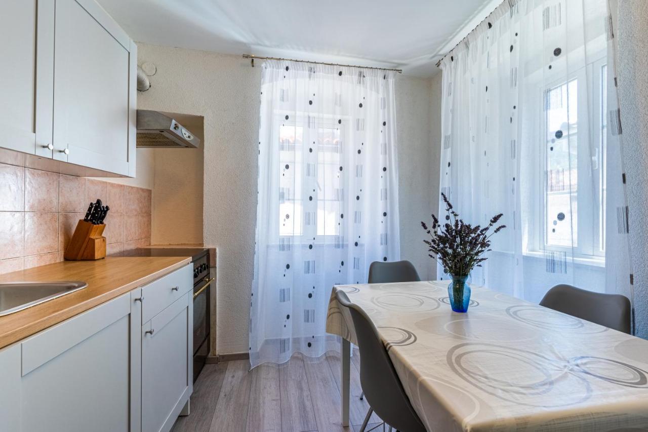 Apartman Antonija Cres Esterno foto